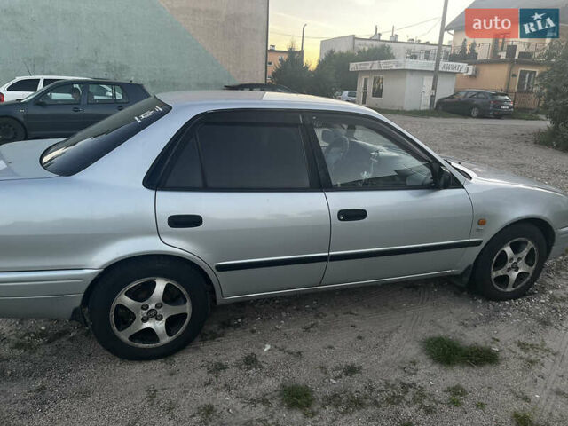 Серый Тойота Королла, объемом двигателя 1.6 л и пробегом 390 тыс. км за 2000 $, фото 3 на Automoto.ua