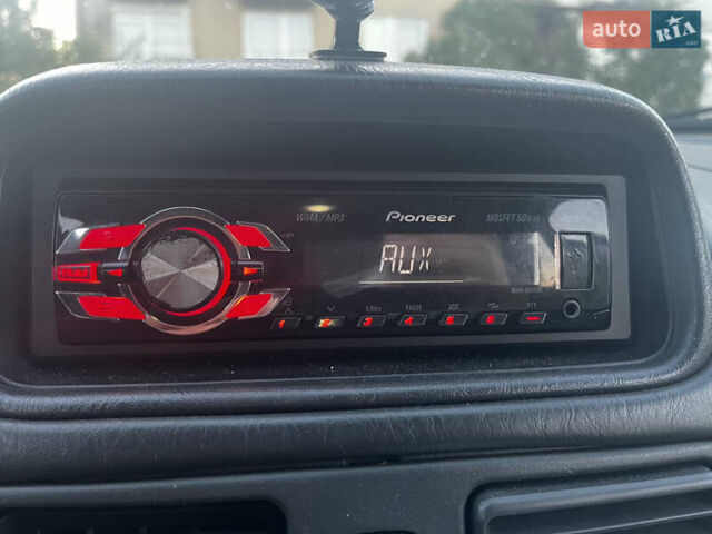 Серый Тойота Королла, объемом двигателя 1.6 л и пробегом 390 тыс. км за 2000 $, фото 10 на Automoto.ua