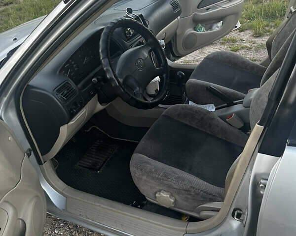 Серый Тойота Королла, объемом двигателя 1.6 л и пробегом 390 тыс. км за 2000 $, фото 7 на Automoto.ua