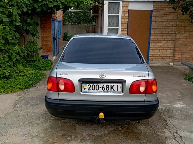 Серый Тойота Королла, объемом двигателя 1.4 л и пробегом 200 тыс. км за 1950 $, фото 9 на Automoto.ua