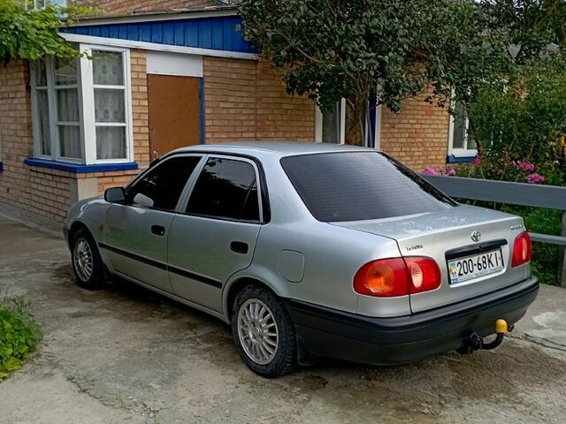 Серый Тойота Королла, объемом двигателя 1.4 л и пробегом 200 тыс. км за 1950 $, фото 12 на Automoto.ua
