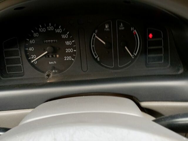 Серый Тойота Королла, объемом двигателя 1.4 л и пробегом 200 тыс. км за 1950 $, фото 10 на Automoto.ua