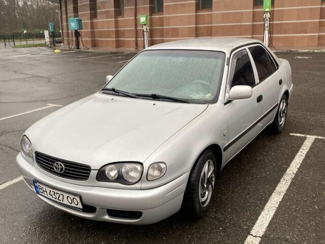 Серый Тойота Королла, объемом двигателя 1.4 л и пробегом 388 тыс. км за 2700 $, фото 2 на Automoto.ua