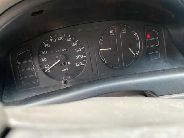 Серый Тойота Королла, объемом двигателя 1.4 л и пробегом 388 тыс. км за 2700 $, фото 3 на Automoto.ua