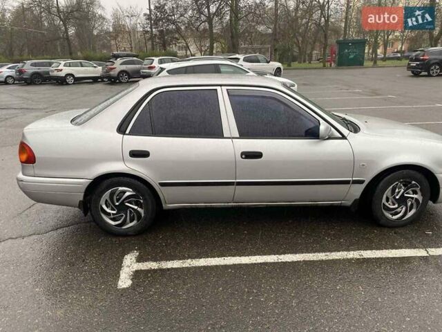 Серый Тойота Королла, объемом двигателя 1.4 л и пробегом 388 тыс. км за 2700 $, фото 3 на Automoto.ua