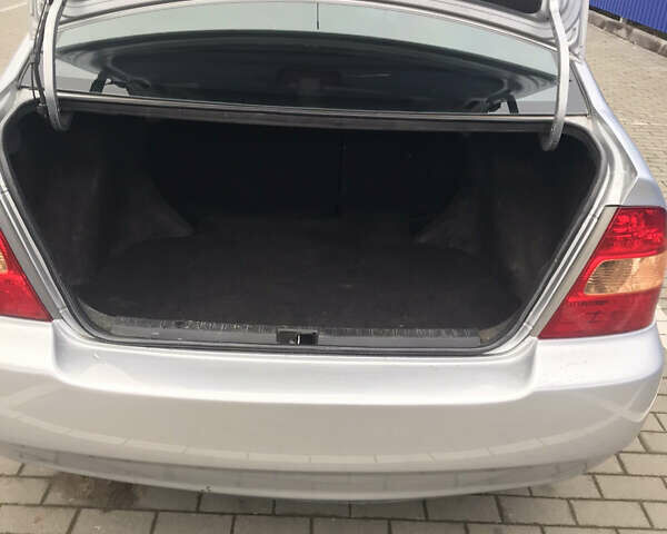 Серый Тойота Королла, объемом двигателя 1.4 л и пробегом 275 тыс. км за 4500 $, фото 4 на Automoto.ua