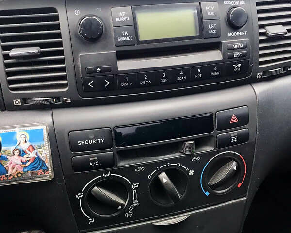 Серый Тойота Королла, объемом двигателя 1.4 л и пробегом 275 тыс. км за 4500 $, фото 7 на Automoto.ua