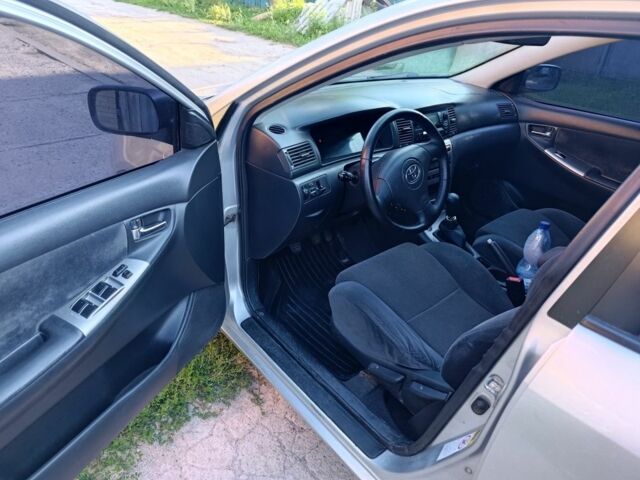 Серый Тойота Королла, объемом двигателя 1.6 л и пробегом 253 тыс. км за 4300 $, фото 5 на Automoto.ua