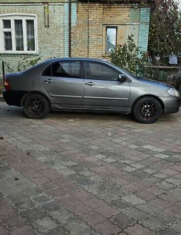 Серый Тойота Королла, объемом двигателя 1.6 л и пробегом 334 тыс. км за 4400 $, фото 1 на Automoto.ua