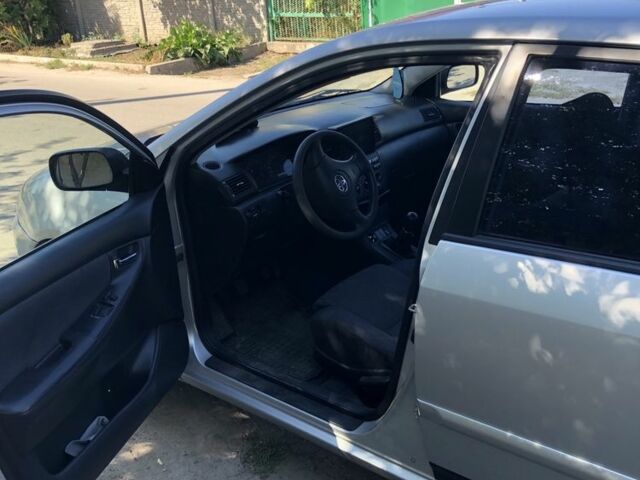Сірий Тойота Королла, об'ємом двигуна 1.6 л та пробігом 250 тис. км за 3850 $, фото 6 на Automoto.ua