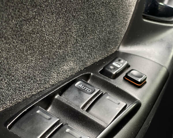 Серый Тойота Королла, объемом двигателя 1.8 л и пробегом 316 тыс. км за 4000 $, фото 11 на Automoto.ua