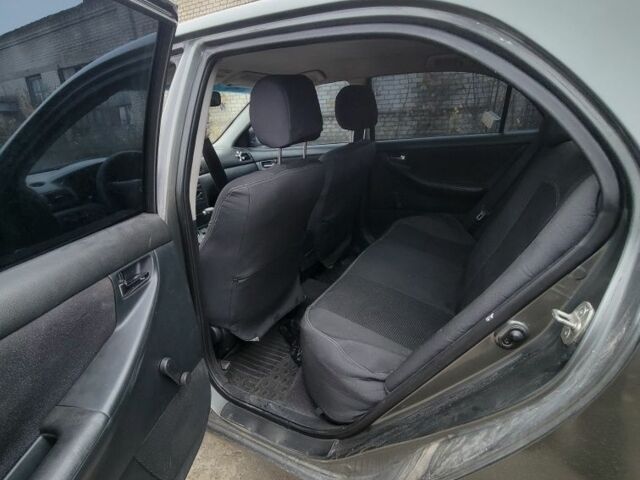 Серый Тойота Королла, объемом двигателя 1.6 л и пробегом 202 тыс. км за 4500 $, фото 5 на Automoto.ua