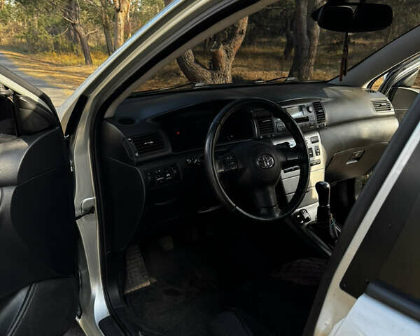 Серый Тойота Королла, объемом двигателя 1.6 л и пробегом 93 тыс. км за 7800 $, фото 13 на Automoto.ua