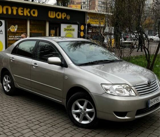 Серый Тойота Королла, объемом двигателя 1.8 л и пробегом 320 тыс. км за 4799 $, фото 1 на Automoto.ua