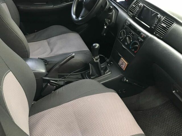 Серый Тойота Королла, объемом двигателя 1.6 л и пробегом 235 тыс. км за 4800 $, фото 5 на Automoto.ua