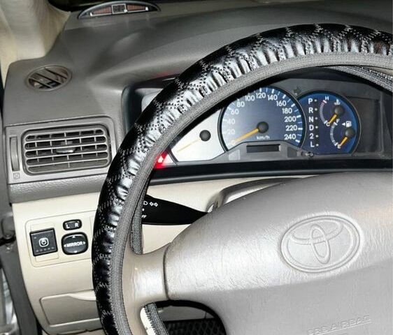 Серый Тойота Королла, объемом двигателя 1.8 л и пробегом 320 тыс. км за 4799 $, фото 5 на Automoto.ua