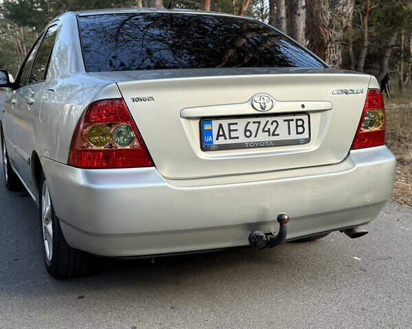 Серый Тойота Королла, объемом двигателя 1.6 л и пробегом 93 тыс. км за 7800 $, фото 4 на Automoto.ua