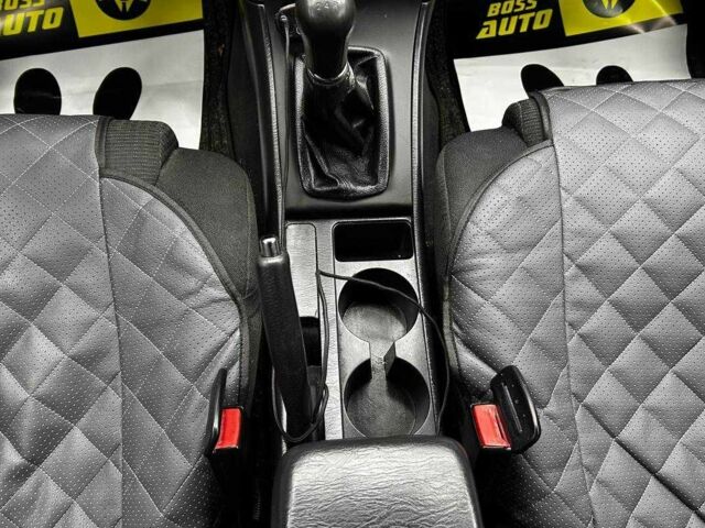 Серый Тойота Королла, объемом двигателя 1.4 л и пробегом 236 тыс. км за 4900 $, фото 11 на Automoto.ua