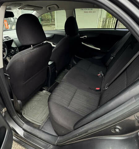 Серый Тойота Королла, объемом двигателя 1.6 л и пробегом 261 тыс. км за 5599 $, фото 22 на Automoto.ua