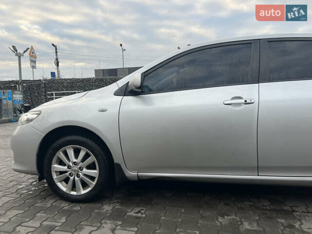 Сірий Тойота Королла, об'ємом двигуна 1.6 л та пробігом 288 тис. км за 7000 $, фото 1 на Automoto.ua