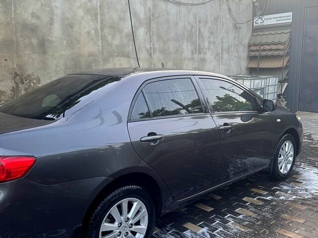 Сірий Тойота Королла, об'ємом двигуна 1.6 л та пробігом 265 тис. км за 6299 $, фото 1 на Automoto.ua