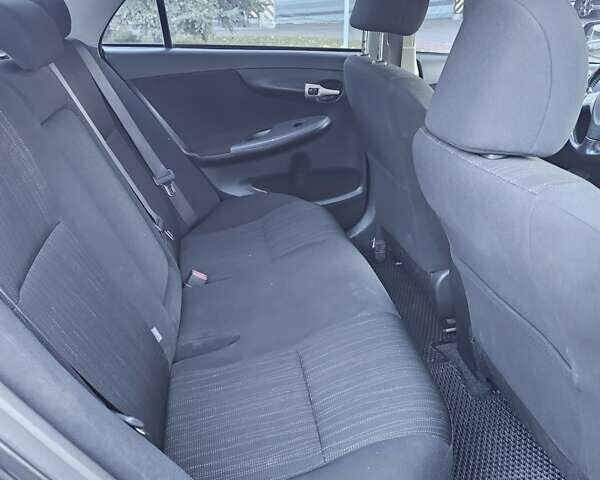 Серый Тойота Королла, объемом двигателя 1.6 л и пробегом 160 тыс. км за 6200 $, фото 18 на Automoto.ua