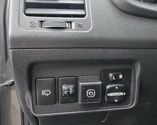 Сірий Тойота Королла, об'ємом двигуна 1.6 л та пробігом 160 тис. км за 6000 $, фото 21 на Automoto.ua