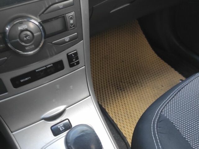 Серый Тойота Королла, объемом двигателя 1.6 л и пробегом 275 тыс. км за 5200 $, фото 5 на Automoto.ua