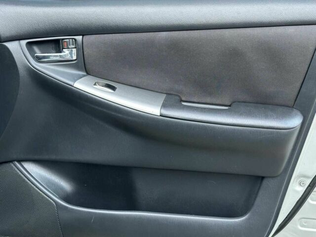 Серый Тойота Королла, объемом двигателя 1.6 л и пробегом 245 тыс. км за 5490 $, фото 19 на Automoto.ua