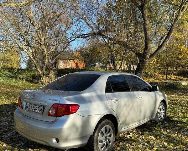 Сірий Тойота Королла, об'ємом двигуна 1.59 л та пробігом 250 тис. км за 6900 $, фото 6 на Automoto.ua