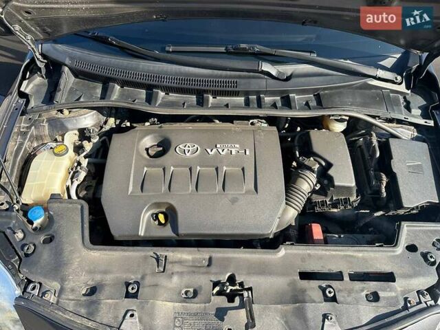 Серый Тойота Королла, объемом двигателя 1.6 л и пробегом 166 тыс. км за 6700 $, фото 25 на Automoto.ua