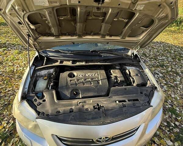 Сірий Тойота Королла, об'ємом двигуна 1.59 л та пробігом 250 тис. км за 6900 $, фото 12 на Automoto.ua