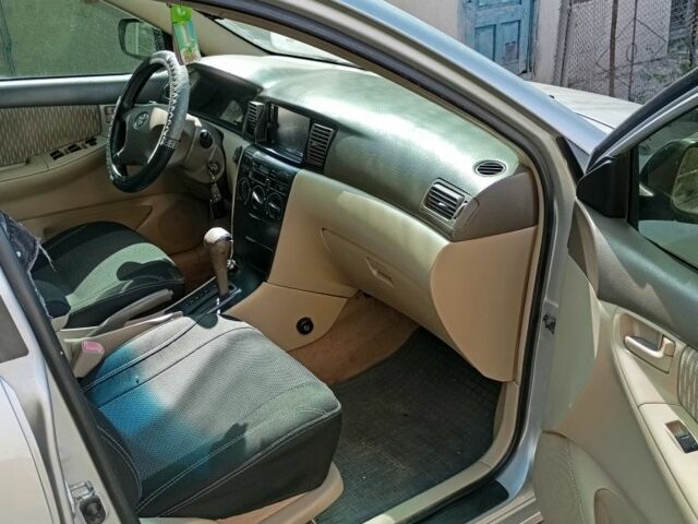 Сірий Тойота Королла, об'ємом двигуна 1.6 л та пробігом 270 тис. км за 4300 $, фото 8 на Automoto.ua