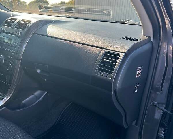 Серый Тойота Королла, объемом двигателя 1.6 л и пробегом 166 тыс. км за 6700 $, фото 16 на Automoto.ua