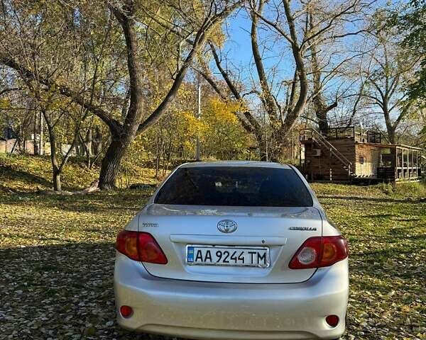 Сірий Тойота Королла, об'ємом двигуна 1.59 л та пробігом 250 тис. км за 6900 $, фото 5 на Automoto.ua