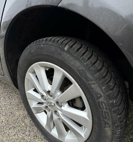 Серый Тойота Королла, объемом двигателя 1.6 л и пробегом 261 тыс. км за 5599 $, фото 16 на Automoto.ua