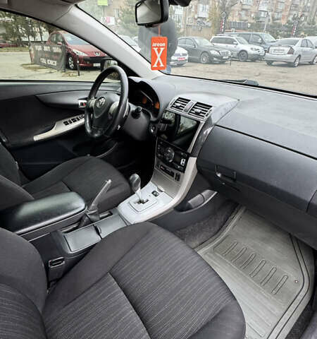 Серый Тойота Королла, объемом двигателя 1.6 л и пробегом 261 тыс. км за 5599 $, фото 27 на Automoto.ua
