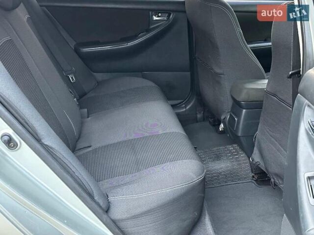 Сірий Тойота Королла, об'ємом двигуна 1.6 л та пробігом 245 тис. км за 5490 $, фото 13 на Automoto.ua
