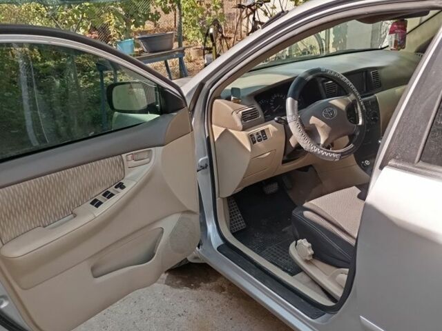 Сірий Тойота Королла, об'ємом двигуна 1.6 л та пробігом 270 тис. км за 4300 $, фото 7 на Automoto.ua