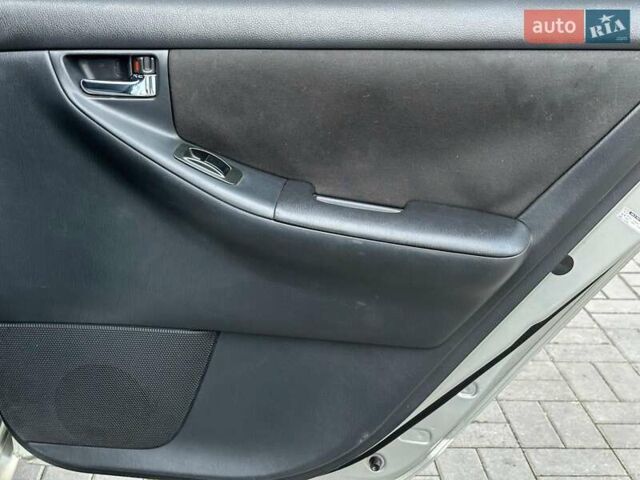 Сірий Тойота Королла, об'ємом двигуна 1.6 л та пробігом 245 тис. км за 5490 $, фото 14 на Automoto.ua