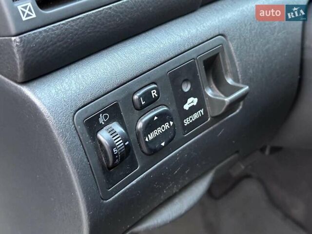 Сірий Тойота Королла, об'ємом двигуна 1.6 л та пробігом 245 тис. км за 5490 $, фото 9 на Automoto.ua
