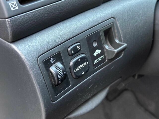 Серый Тойота Королла, объемом двигателя 1.6 л и пробегом 245 тыс. км за 5490 $, фото 10 на Automoto.ua