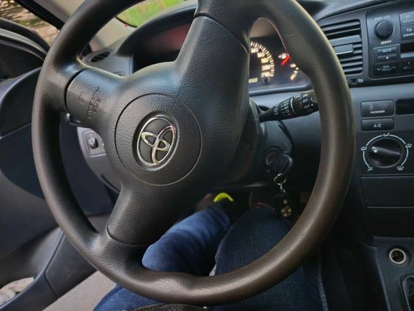 Серый Тойота Королла, объемом двигателя 1.6 л и пробегом 153 тыс. км за 7400 $, фото 6 на Automoto.ua