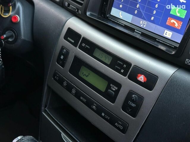 Сірий Тойота Королла, об'ємом двигуна 1.6 л та пробігом 245 тис. км за 5490 $, фото 21 на Automoto.ua