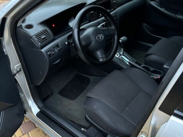 Сірий Тойота Королла, об'ємом двигуна 1.6 л та пробігом 175 тис. км за 4700 $, фото 7 на Automoto.ua