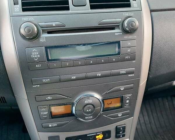 Серый Тойота Королла, объемом двигателя 1.6 л и пробегом 250 тыс. км за 7000 $, фото 20 на Automoto.ua