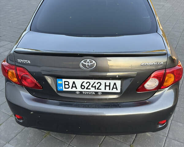 Серый Тойота Королла, объемом двигателя 1.6 л и пробегом 190 тыс. км за 5750 $, фото 3 на Automoto.ua
