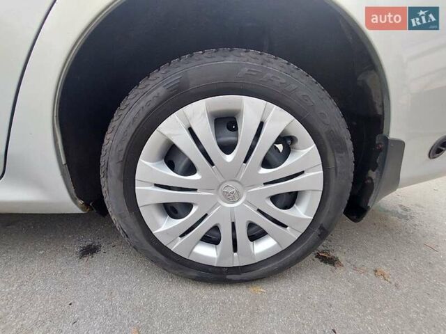 Серый Тойота Королла, объемом двигателя 1.6 л и пробегом 250 тыс. км за 7000 $, фото 17 на Automoto.ua