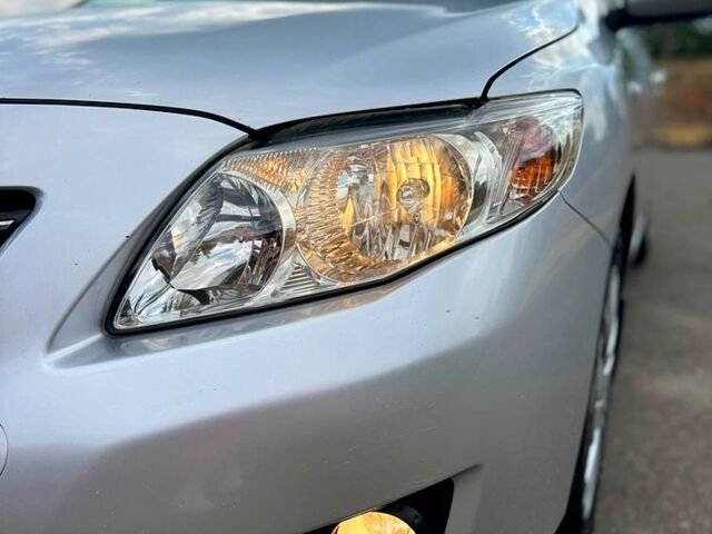 Серый Тойота Королла, объемом двигателя 1.6 л и пробегом 181 тыс. км за 7000 $, фото 4 на Automoto.ua