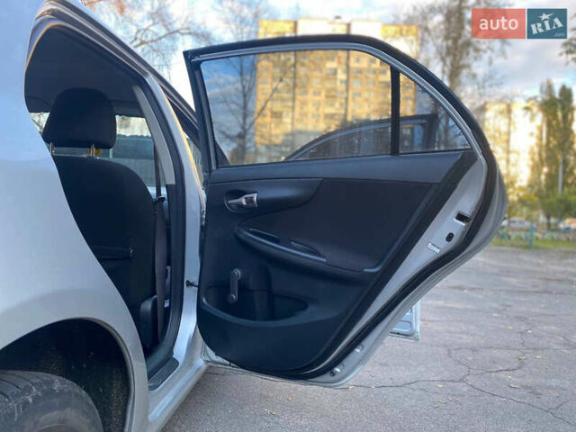 Серый Тойота Королла, объемом двигателя 1.6 л и пробегом 250 тыс. км за 5800 $, фото 8 на Automoto.ua